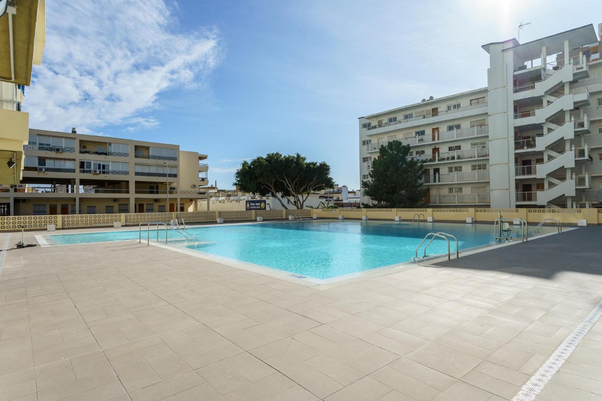 Malagasuite Carihuela Apartments Torremolinos Exterior photo